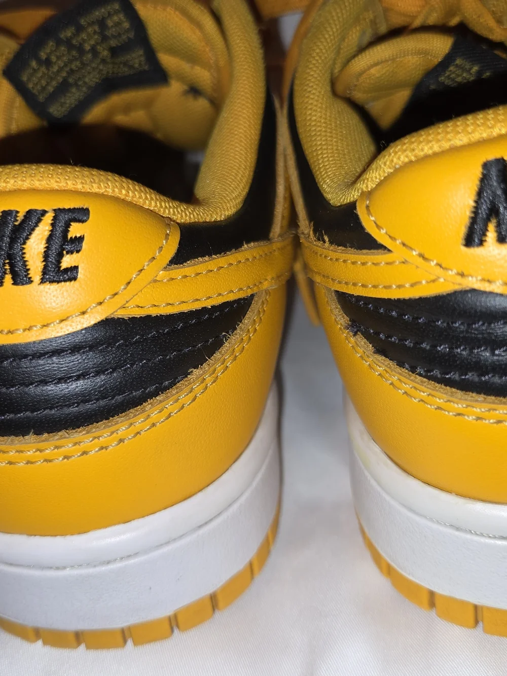 Nike Dunk Low Championship Goldenrod Iowa Black Yellow DD1391-004 Size 6 Mens